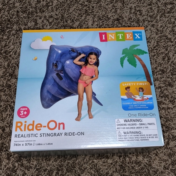 Intex Realistic Stingray Ride-On - Picture 2 of 3